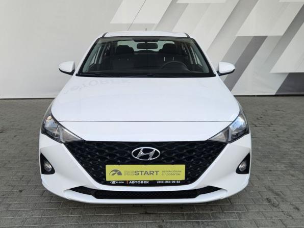 Hyundai Solaris II Рестайлинг с пробегом 2021 года, цена 1 545 000 рублей, 84418 км, седан, Автокод Объявления
