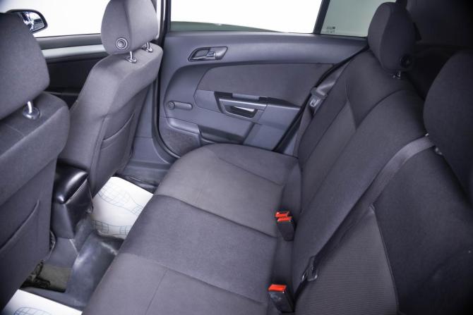 Opel Astra H Рестайлинг с пробегом 2012 года, цена 699 000 рублей, 148800 км, хэтчбек, Автокод Объявления