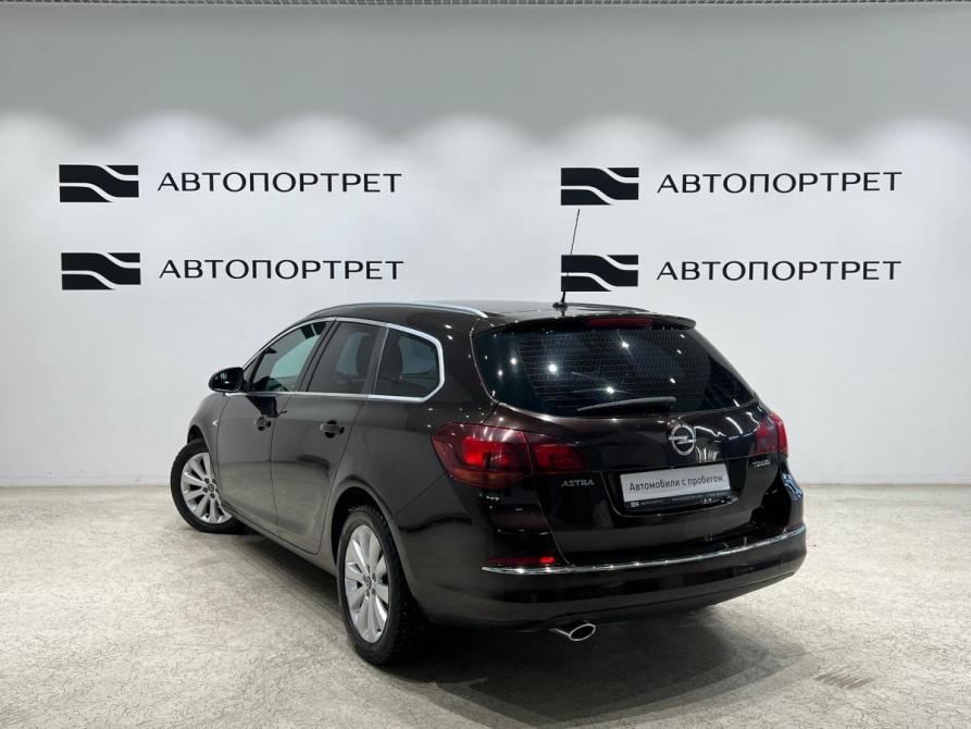 Opel Astra J Рестайлинг Санкт-Петербург  - изображение 5