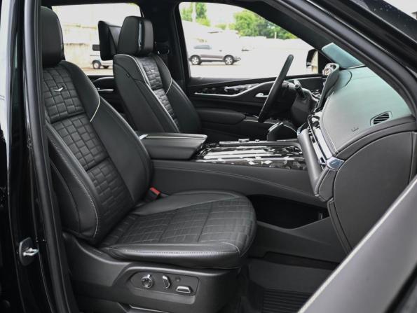 Cadillac Escalade V с пробегом 2023 года, цена 17 999 000 рублей, 17545 км, внедорожник, Автокод Объявления