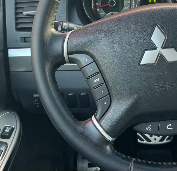 Mitsubishi Pajero IV Рестайлинг 1 Ростов-на-Дону  - изображение 13