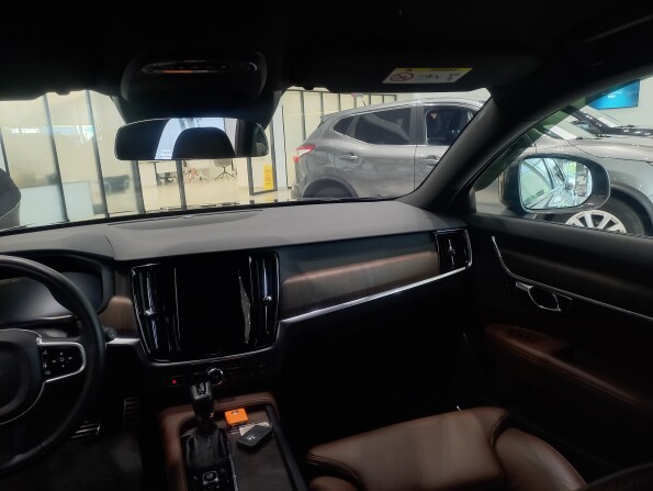 Volvo V90 Cross Country I Рестайлинг с пробегом 2020 года, цена 4 592 000 рублей, 44840 км, универсал, Автокод Объявления