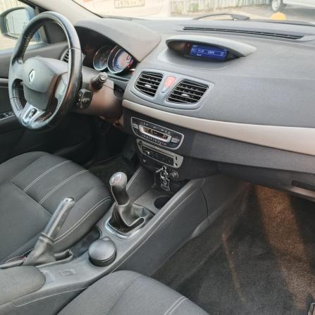 Renault Fluence I Рестайлинг с пробегом 2014 года, цена 630 000 рублей, 165761 км, седан, Автокод Объявления