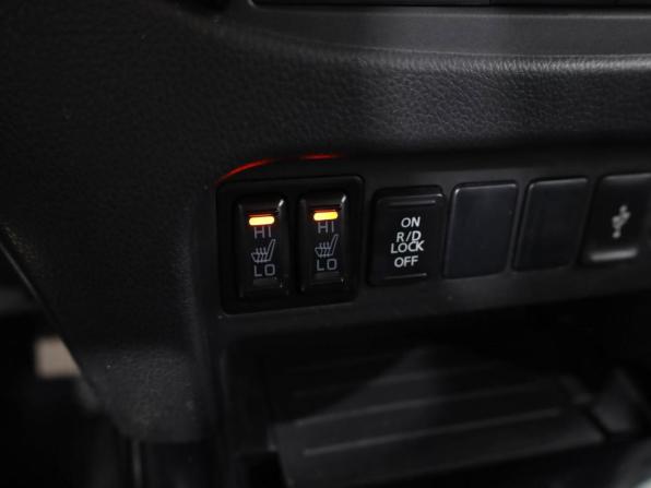 Mitsubishi L200 V с пробегом 2017 года, цена 1 999 000 рублей, 274772 км, offers.body_type.unknown, Автокод Объявления