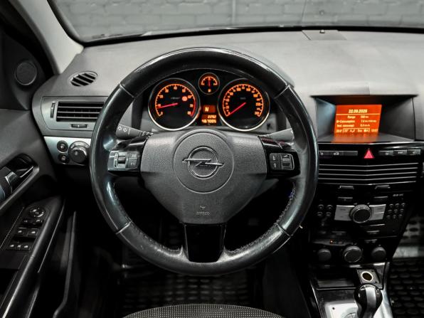 Opel Astra H Рестайлинг с пробегом 2011 года, цена 450 000 рублей, 466878 км, седан, Автокод Объявления