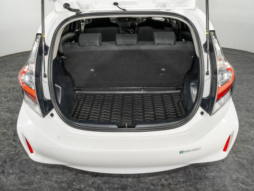 Toyota Aqua I Рестайлинг Иркутск  - изображение 17
