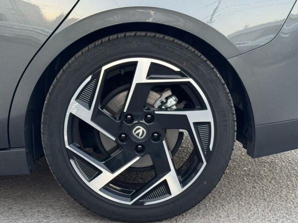 Changan Lamore с пробегом 2023 года, цена 2 150 000 рублей, 21251 км, седан, Автокод Объявления