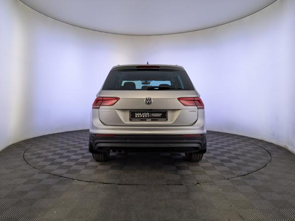 Volkswagen Tiguan II с пробегом 2018 года, цена 2 800 000 рублей, 89711 км, внедорожник, Автокод Объявления