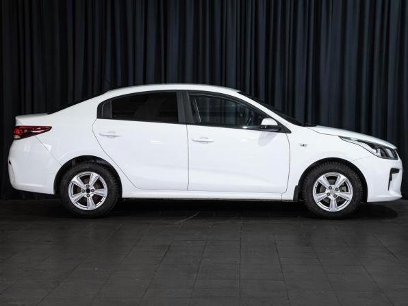 Kia Rio IV с пробегом 2020 года, цена 1 410 000 рублей, 93817 км, седан, Автокод Объявления