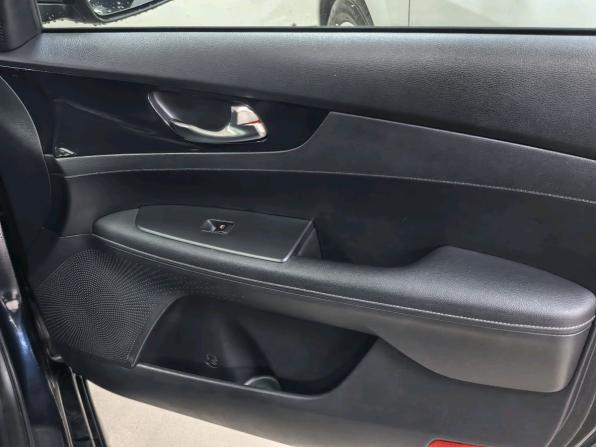 Kia Cerato IV с пробегом 2019 года, цена 1 930 000 рублей, 92039 км, седан, Автокод Объявления