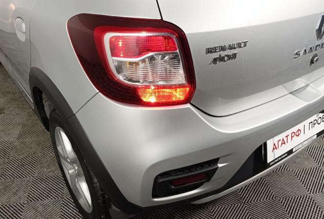 Renault Sandero II с пробегом 2018 года, цена 1 140 000 рублей, 119600 км, хэтчбек, Автокод Объявления