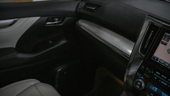 Toyota Alphard III Рестайлинг с пробегом 2018 года, цена 5 199 000 рублей, 208782 км, минивэн, Автокод Объявления