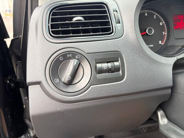 Volkswagen Polo V с пробегом 2013 года, цена 585 000 рублей, 234675 км, седан, Автокод Объявления