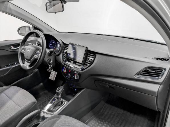 Hyundai Solaris II Рестайлинг с пробегом 2020 года, цена 1 415 000 рублей, 108965 км, седан, Автокод Объявления