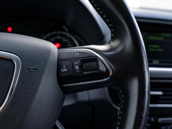 Audi Q5 I (8R) Рестайлинг с пробегом 2013 года, цена 2 200 000 рублей, 151612 км, внедорожник, Автокод Объявления