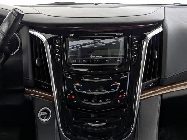 Cadillac Escalade IV с пробегом 2016 года, цена 4 125 000 рублей, 123601 км, внедорожник, Автокод Объявления