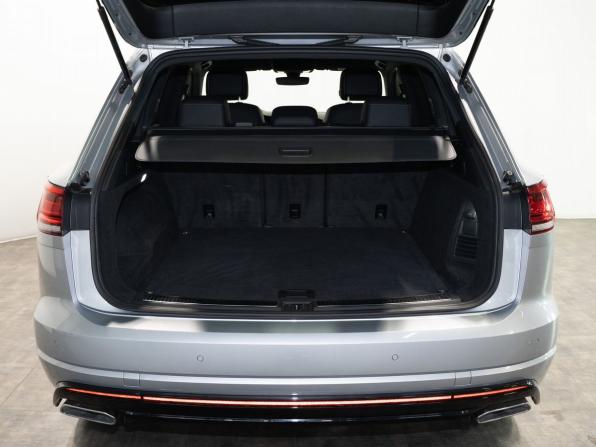 Volkswagen Touareg III с пробегом 2018 года, цена 5 400 000 рублей, 88494 км, внедорожник, Автокод Объявления