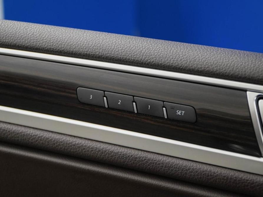 Volkswagen Touareg II Рестайлинг Москва  - изображение 15