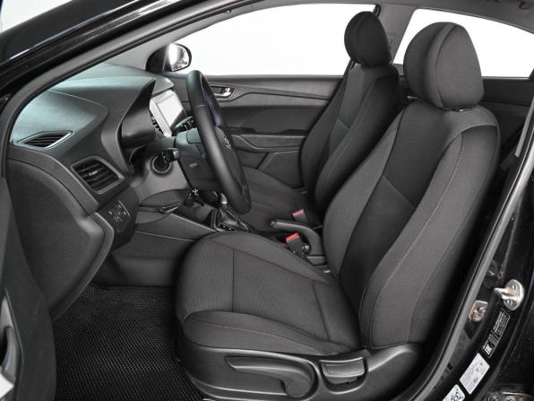 Hyundai Solaris II с пробегом 2018 года, цена 1 379 000 рублей, 166451 км, седан, Автокод Объявления