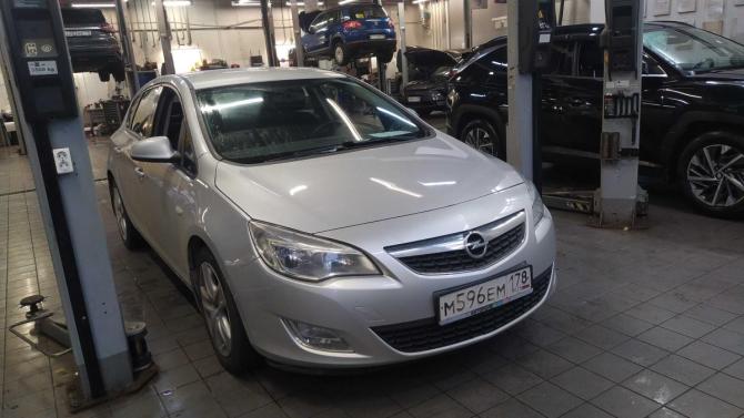 Opel Astra J с пробегом 2011 года, цена 520 000 рублей, 170205 км, хэтчбек, Автокод Объявления