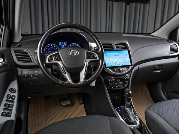 Hyundai Solaris I Рестайлинг с пробегом 2015 года, цена 999 000 рублей, 144011 км, седан, Автокод Объявления