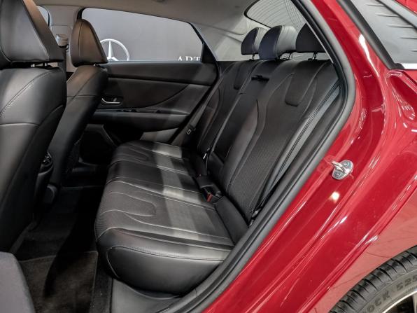 Hyundai Elantra VII (CN7) с пробегом 2021 года, цена 2 050 000 рублей, 78871 км, седан, Автокод Объявления