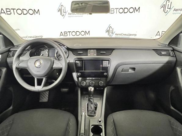 Skoda Octavia III (A7) Рестайлинг с пробегом 2017 года, цена 1 439 000 рублей, 158115 км, лифтбек, Автокод Объявления