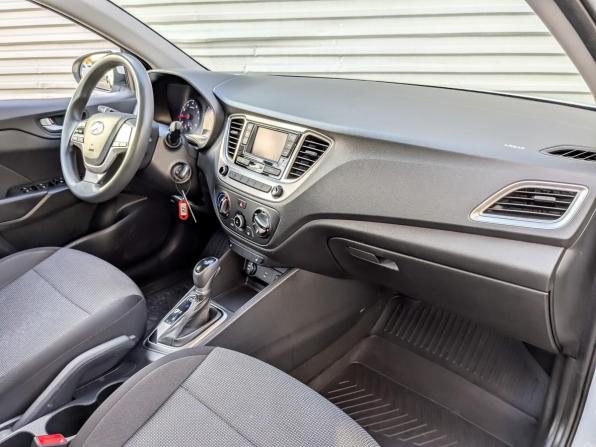 Hyundai Solaris II Рестайлинг с пробегом 2022 года, цена 1 530 000 рублей, 65904 км, седан, Автокод Объявления