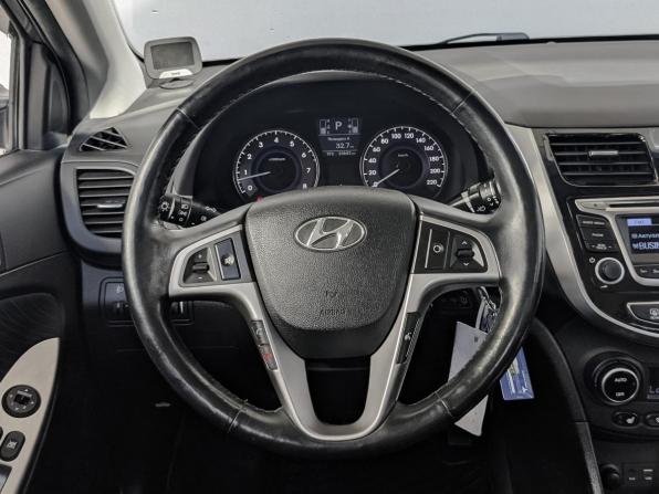 Hyundai Solaris I Рестайлинг с пробегом 2016 года, цена 1 290 000 рублей, 33637 км, седан, Автокод Объявления