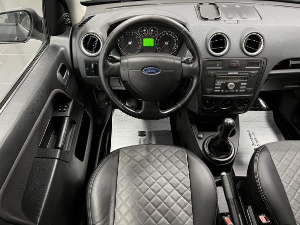 Ford Fusion I Рестайлинг с пробегом 2008 года, цена 590 000 рублей, 168298 км, хэтчбек, Автокод Объявления