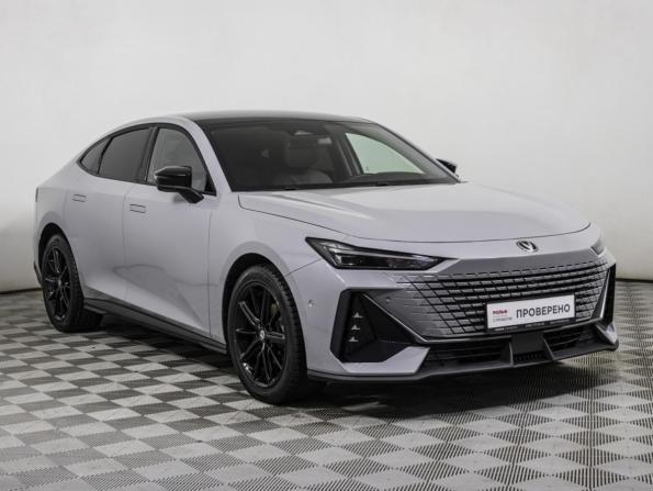 Changan UNI-V I с пробегом 2023 года, цена 2 328 000 рублей, 17410 км, лифтбек, Автокод Объявления