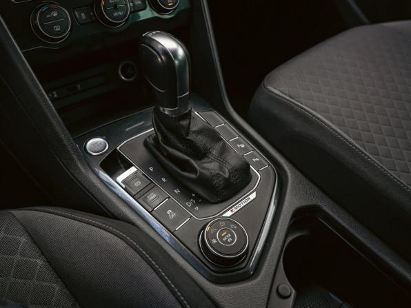 Volkswagen Tiguan II с пробегом 2017 года, цена 2 528 000 рублей, 151953 км, внедорожник, Автокод Объявления