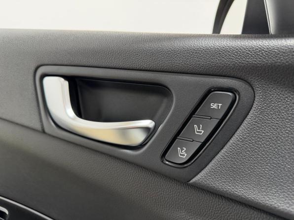 Kia Optima IV Рестайлинг с пробегом 2019 года, цена 2 150 000 рублей, 69617 км, седан, Автокод Объявления