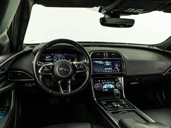 Jaguar XE I Рестайлинг с пробегом 2019 года, цена 2 869 055 рублей, 52337 км, седан, Автокод Объявления