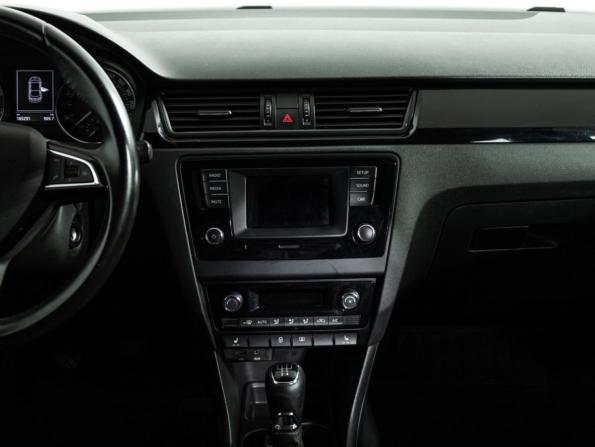 Skoda Rapid I с пробегом 2015 года, цена 842 989 рублей, 164000 км, лифтбек, Автокод Объявления