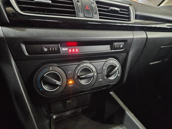 Mazda 3 II (BL) Рестайлинг с пробегом 2013 года, цена 1 025 000 рублей, 100000 км, хэтчбек, Автокод Объявления