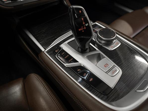 BMW 7 серии VI (G11/G12) Рестайлинг с пробегом 2020 года, цена 3 900 000 рублей, 245500 км, седан, Автокод Объявления