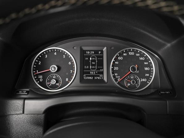 Volkswagen Tiguan I Рестайлинг с пробегом 2016 года, цена 1 790 000 рублей, 137092 км, внедорожник, Автокод Объявления