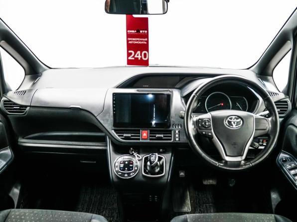 Toyota Voxy III (R80) с пробегом 2014 года, цена 1 689 000 рублей, 148352 км, минивэн, Автокод Объявления