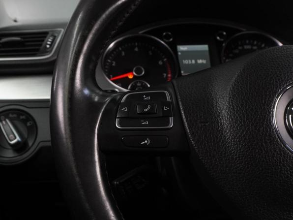 Volkswagen Passat B7 с пробегом 2011 года, цена 1 113 000 рублей, 300661 км, седан, Автокод Объявления
