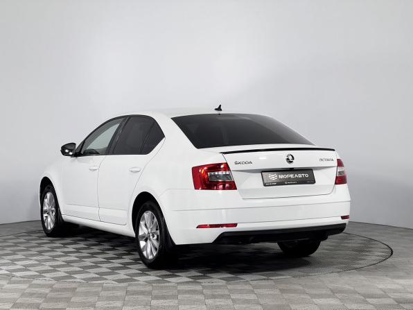 Skoda Octavia III (A7) Рестайлинг с пробегом 2018 года, цена 1 670 000 рублей, 126000 км, лифтбек, Автокод Объявления