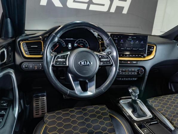 Kia XCeed I с пробегом 2020 года, цена 2 100 000 рублей, 82462 км, хэтчбек, Автокод Объявления