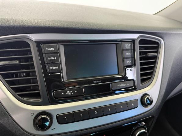 Hyundai Solaris II с пробегом 2018 года, цена 1 299 000 рублей, 176000 км, седан, Автокод Объявления