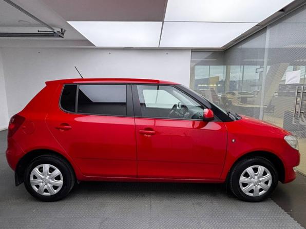 Skoda Fabia II Рестайлинг с пробегом 2013 года, цена 699 000 рублей, 88300 км, хэтчбек, Автокод Объявления