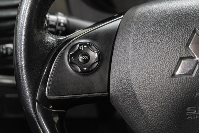 Mitsubishi Outlander III Рестайлинг 2 с пробегом 2015 года, цена 1 599 000 рублей, 166000 км, внедорожник, Автокод Объявления