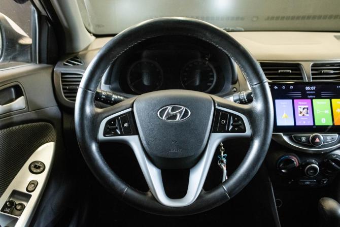 Hyundai Solaris I с пробегом 2012 года, цена 799 000 рублей, 128143 км, седан, Автокод Объявления