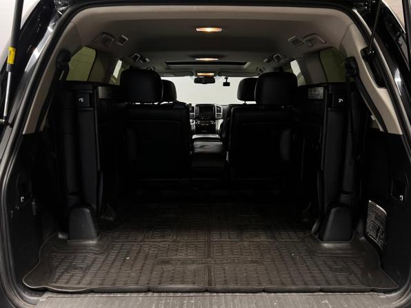 Toyota Land Cruiser 200 Series Рестайлинг 1 с пробегом 2013 года, цена 3 699 000 рублей, 302325 км, внедорожник, Автокод Объявления