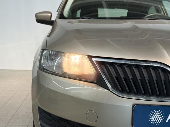 Skoda Rapid I Рестайлинг с пробегом 2019 года, цена 1 120 000 рублей, 170000 км, лифтбек, Автокод Объявления