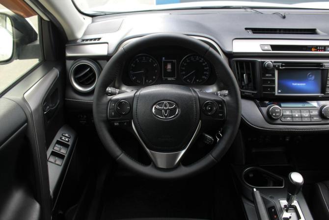 Toyota RAV4 IV (XA40) Рестайлинг с пробегом 2016 года, цена 2 790 000 рублей, 98836 км, внедорожник, Автокод Объявления