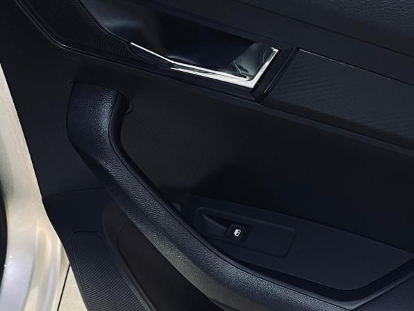 Skoda Karoq I с пробегом 2021 года, цена 2 250 000 рублей, 58810 км, внедорожник, Автокод Объявления